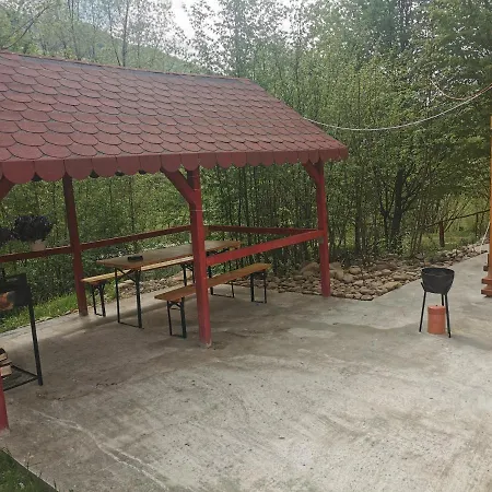 Lucia Lodge