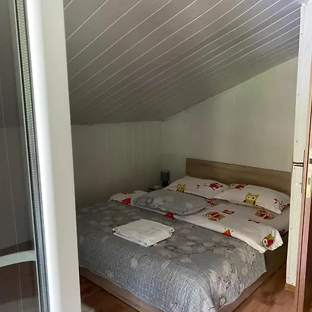 Lucia Lodge